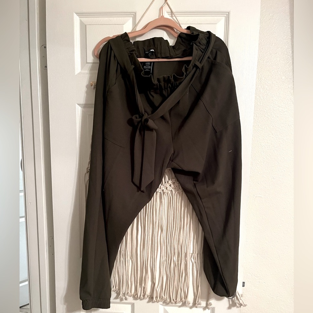 Fashion Nova Trousers